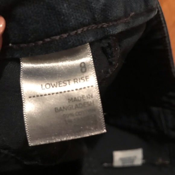 Military inspired gold buttoned denim shorts - Picture 7 of 7